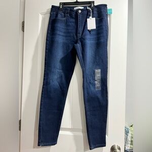 New‎ NWT KanCan 30x29 jeans mid rise skinny dark wash